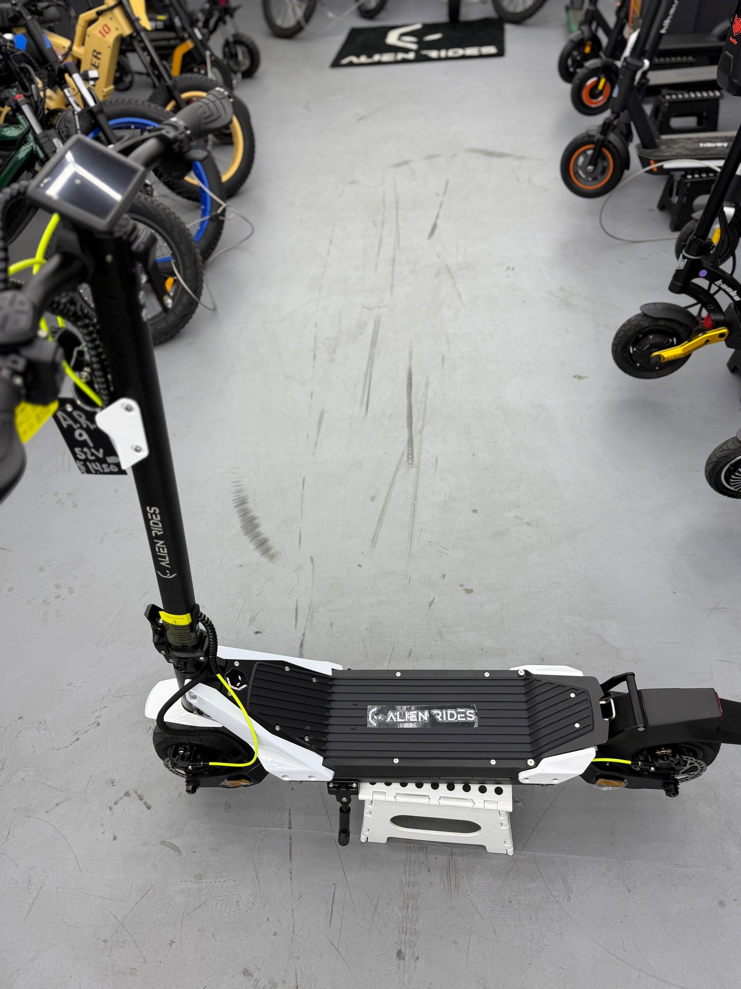 AR-9 Electric Scooter 52v 18.5 (2 month Alien Care Basic for FREE)