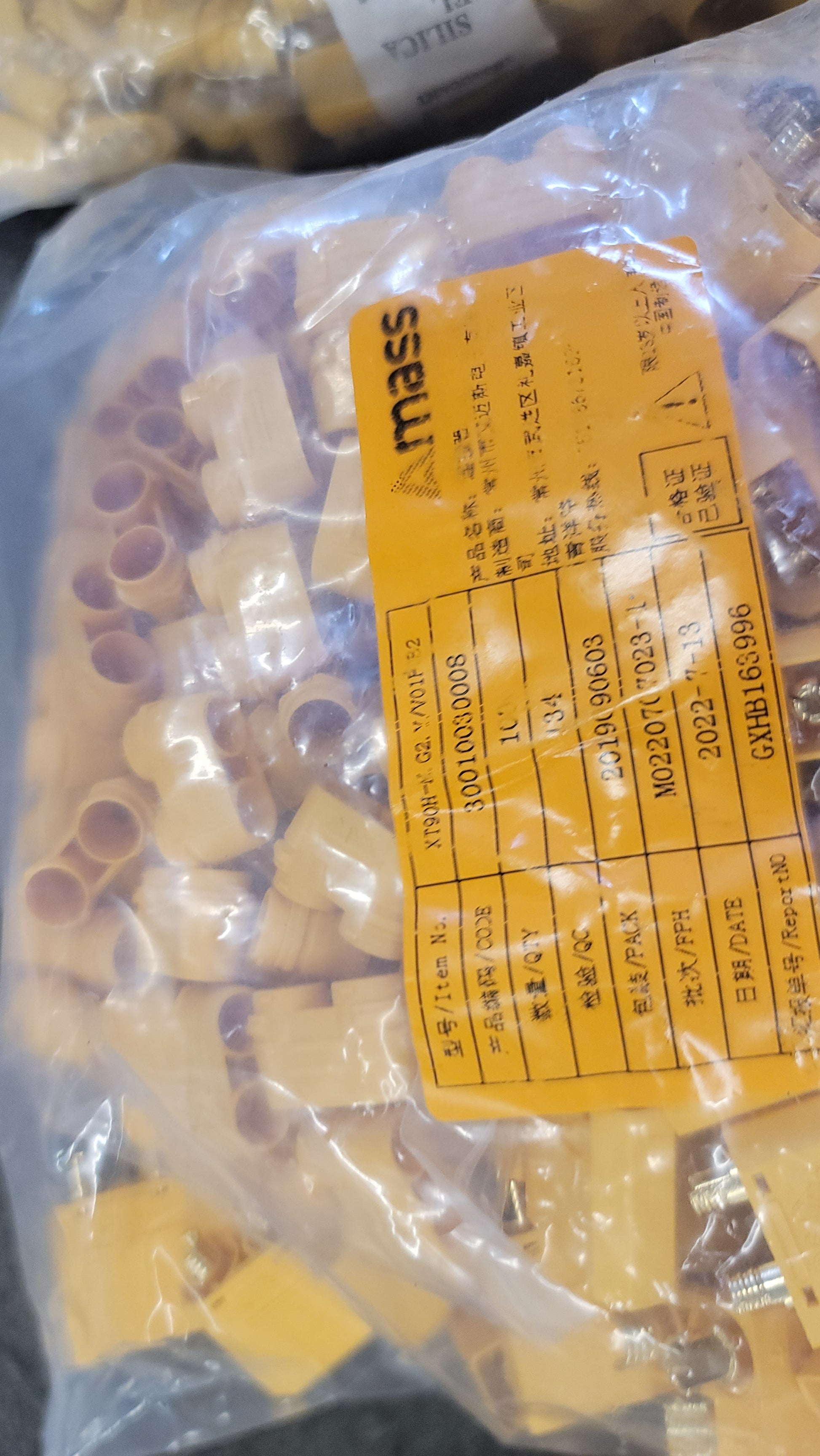 Battery Connectors and Charge Tips
