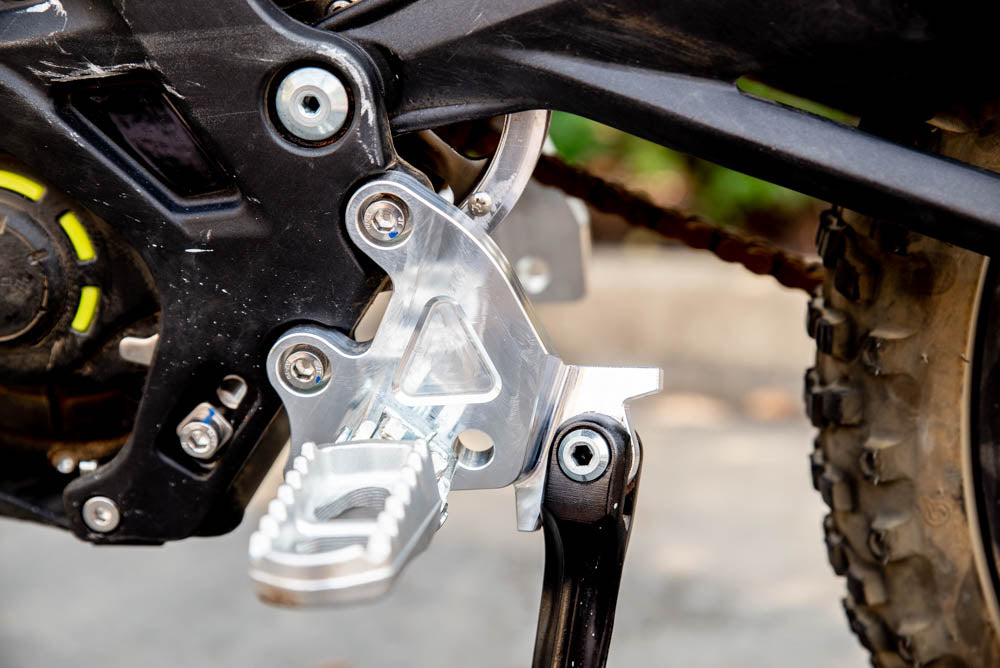 Billet Peg Brackets Kit With Kickstand Compatible with Surron