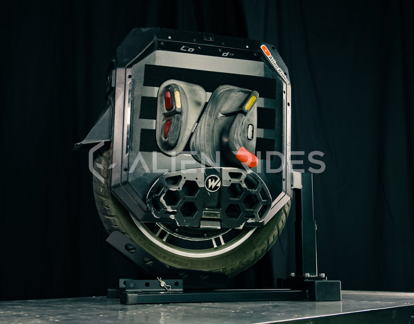 Auto Latch EUC Stand