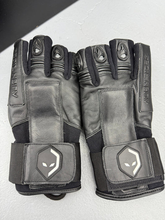 Alien Half Finger Gloves with Wrist Protector