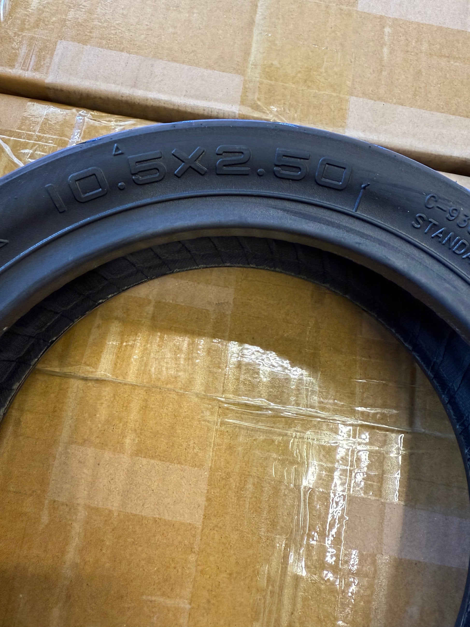 10.5x2.50 Tubeless Tire - CST