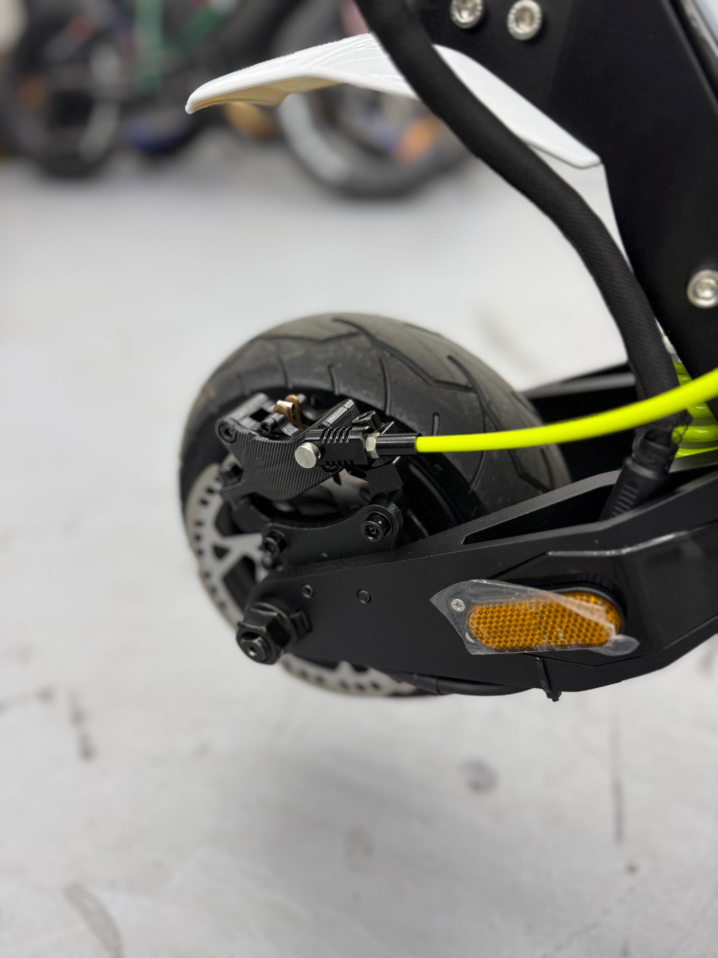 AR-9 Electric Scooter 52v 18.5 (2 month Alien Care Basic for FREE)