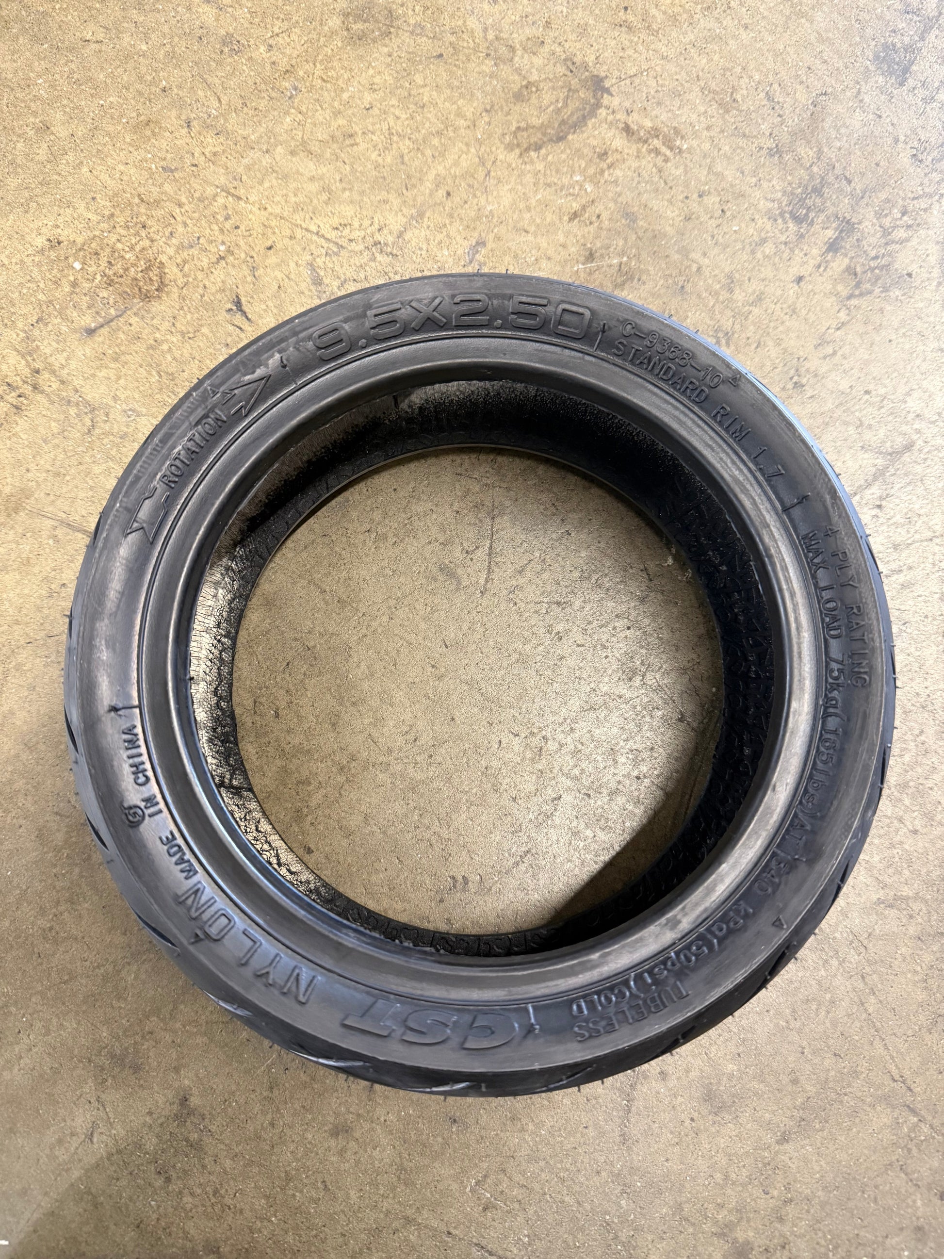 NIU KQi3 Pro Tire (9.5x2.5)