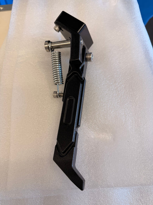 Vsett 10 Apex kickstand