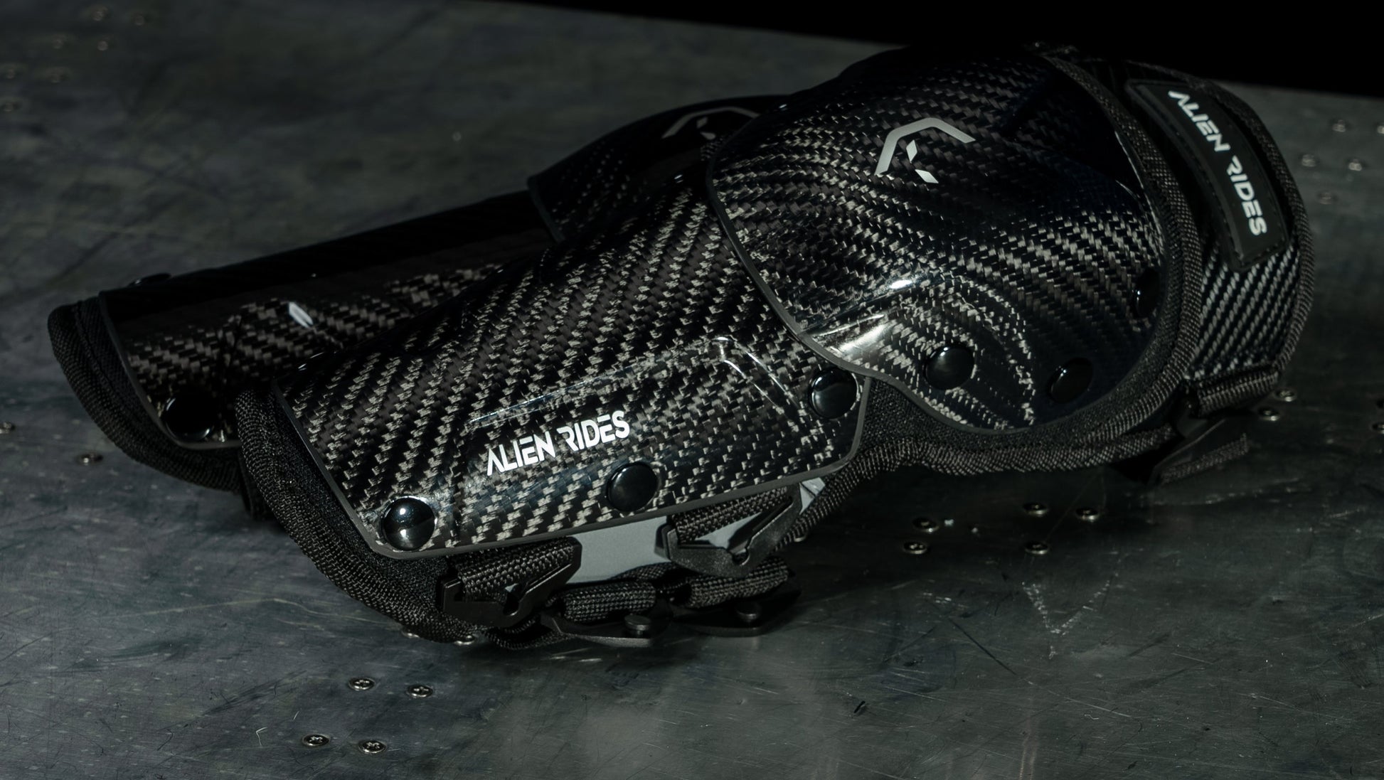 Alien Rides Carbon Fiber Protective Elbow and Knee Pads