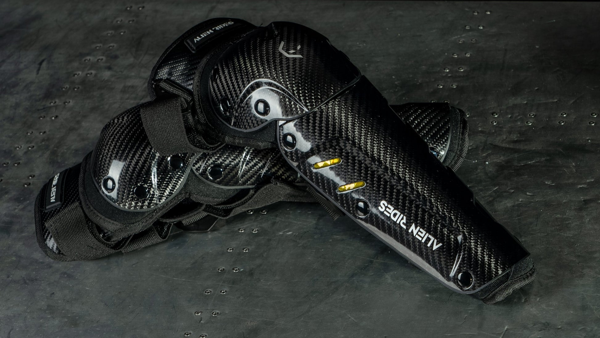 Alien Rides Carbon Fiber Protective Elbow and Knee Pads